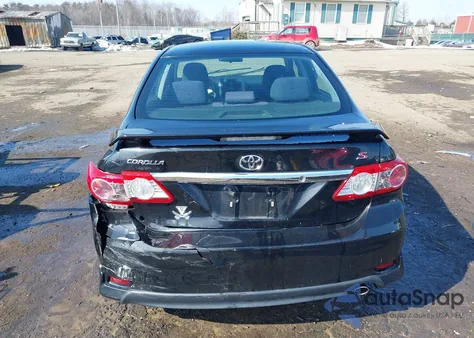 2013 Toyota Corolla S z USA, uszkodzony, nr VIN 2T1BU4EE1DC062219